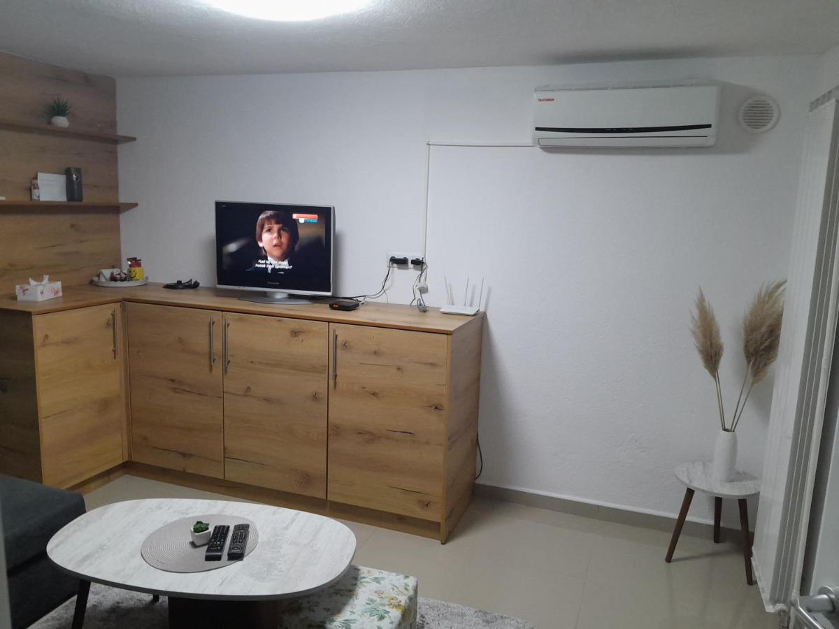 Apartmani Bet Gradacac 1 Maj Broj 24 Ngoại thất bức ảnh