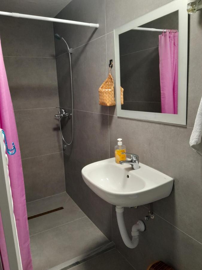 Apartmani Bet Gradacac 1 Maj Broj 24 Ngoại thất bức ảnh