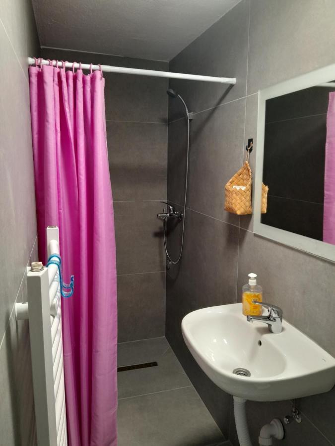 Apartmani Bet Gradacac 1 Maj Broj 24 Ngoại thất bức ảnh